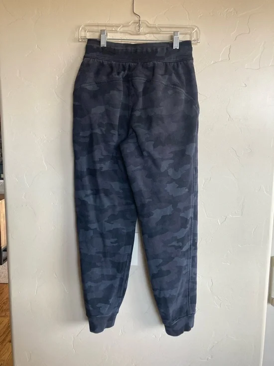 Lululemon Scuba High-Rise Jogger
7/8 Length Heritage 365 Camo Deep Coal Multi - Picture 8 of 13
